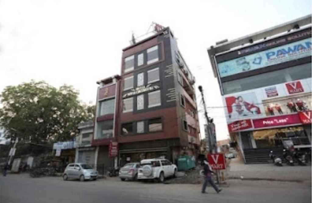 Hotel Surya Continental Lucknow Exterior photo